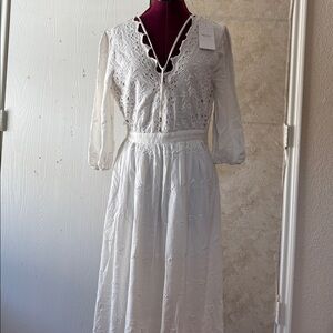 Elegant White Lace Maxi Dress